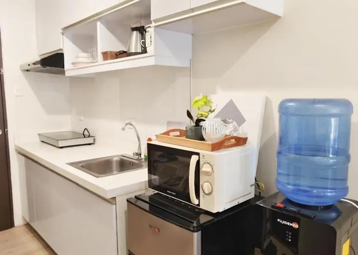 Deluxe One Bedroom By Christine Infront Of Trinoma Mall アパートホテル 3*